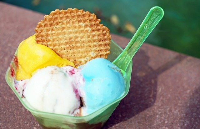 Eis essen - ein Programmpunkt im August... (c) Pixabay